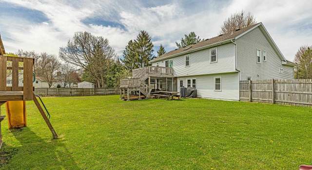 Photo of 1087 Lori Ln, Sun Prairie, WI 53590