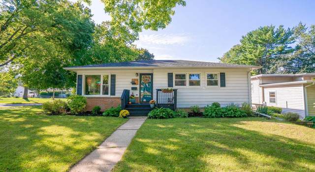 Photo of 5001 Holiday Dr, Madison, WI 53711