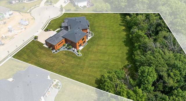 Photo of 1258 Cherry Ridge Ct, Dubuque, IA 52003