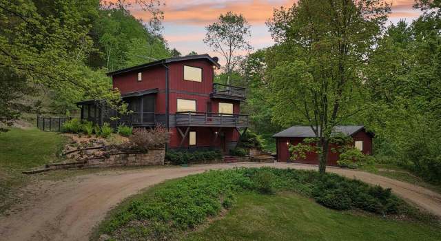 Photo of 9361 Boxturtle Rd, Mazomanie, WI 53560