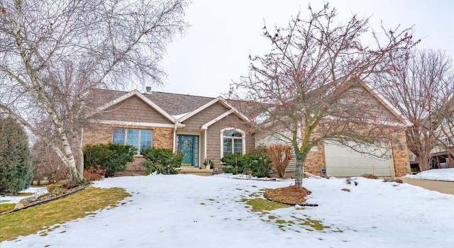 Photo of 3734 Country Grove Dr, Madison, WI 53719