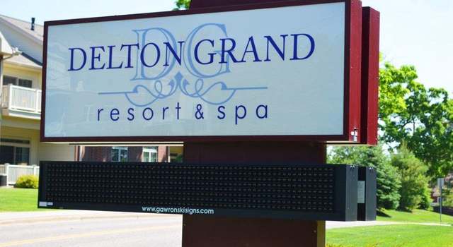 Photo of 680 E Hiawatha Dr #406, Wisconsin Dells, WI 53965