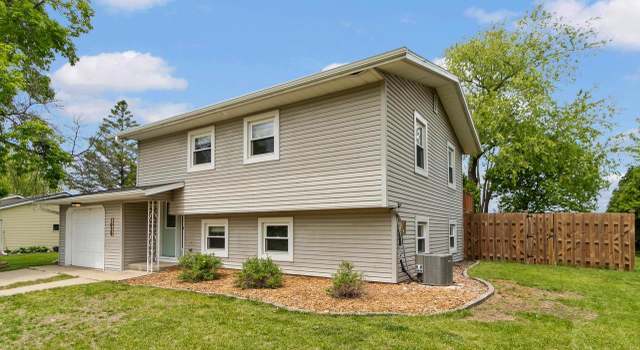 Photo of 1030 14th St, Prairie Du Sac, WI 53578