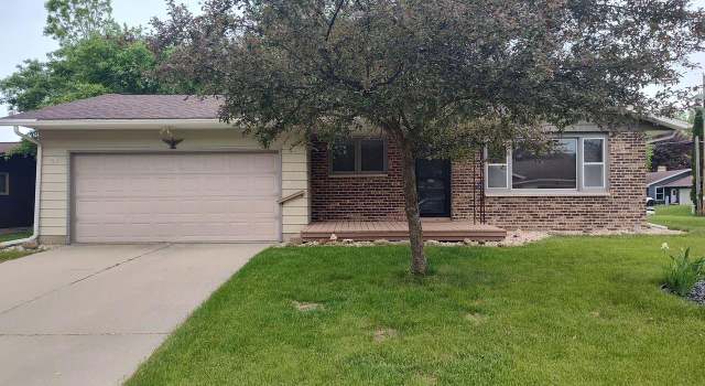 Photo of 2621 Pleasant View Ln, Cross Plains, WI 53528