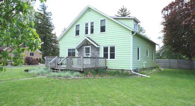 Photo of 217 W Page St, Elkhorn, WI 53121