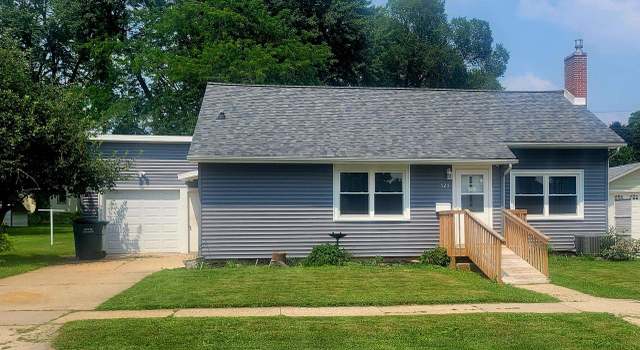 Photo of 525 10th St, Baraboo, WI 53913