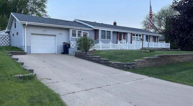 Photo of 2019 River View Dr, Janesville, WI 53546