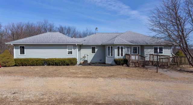 Photo of 4350 Sand Hill Rd, Potosi, WI 53820