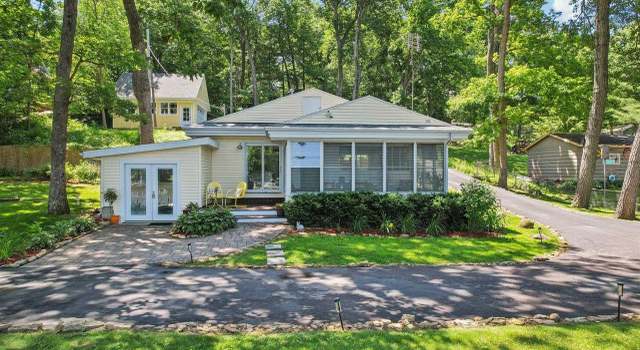 Photo of 9727 N Blackhawk Dr, Edgerton, WI 53534