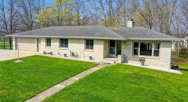 Photo of 425 3rd St, Luxemburg, WI 54217