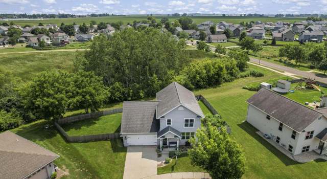Photo of 740 Bluestem Ct, Sun Prairie, WI 53590