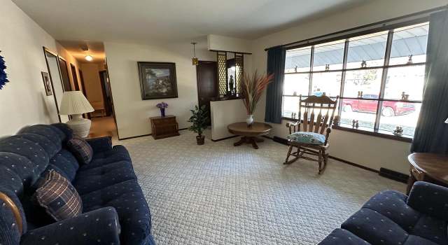 Photo of 116 Royal Ct, Janesville, WI 53546