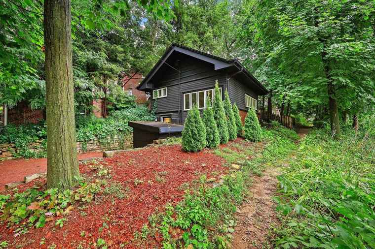 Photo of 113 Bascom Pl Madison, WI 53726