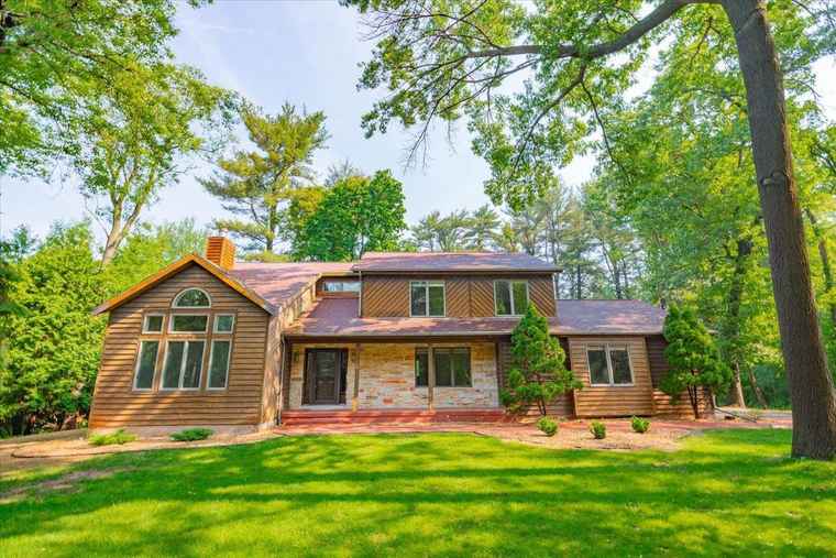 Photo of 1810 Thorstrand Rd Madison, WI 53705