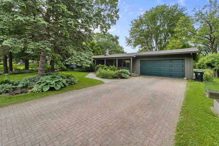 Photo of 6401 Romford Rd Madison, WI 53711