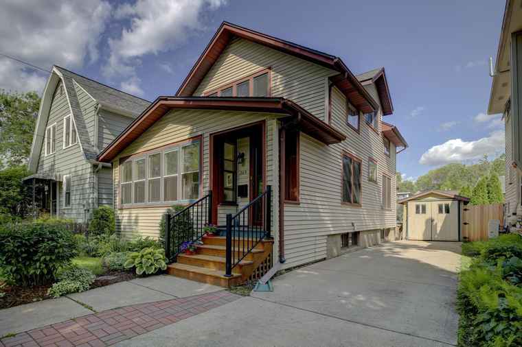 Photo of 205 S Allen St Madison, WI 53726