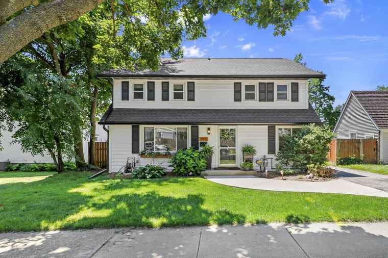 Photo of 3805 Meyer Ave Madison, WI 53711