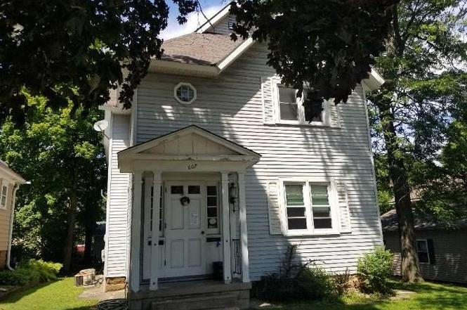 1133 e main st reedsburg wi 53959