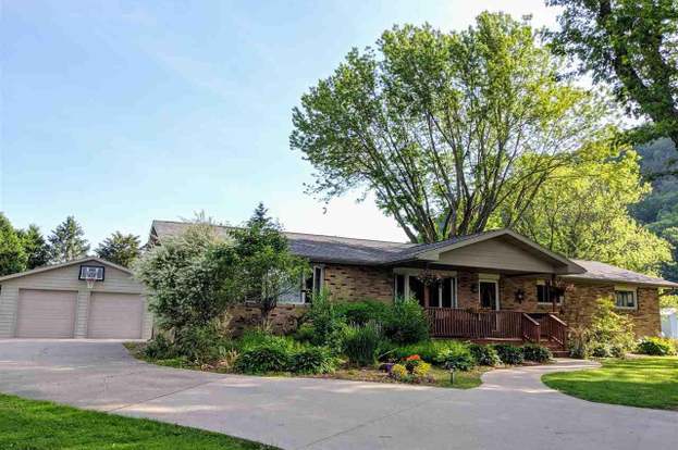 63862 Meadow Ln Prairie Du Chien Wi 53821 Mls 1862126 Redfin