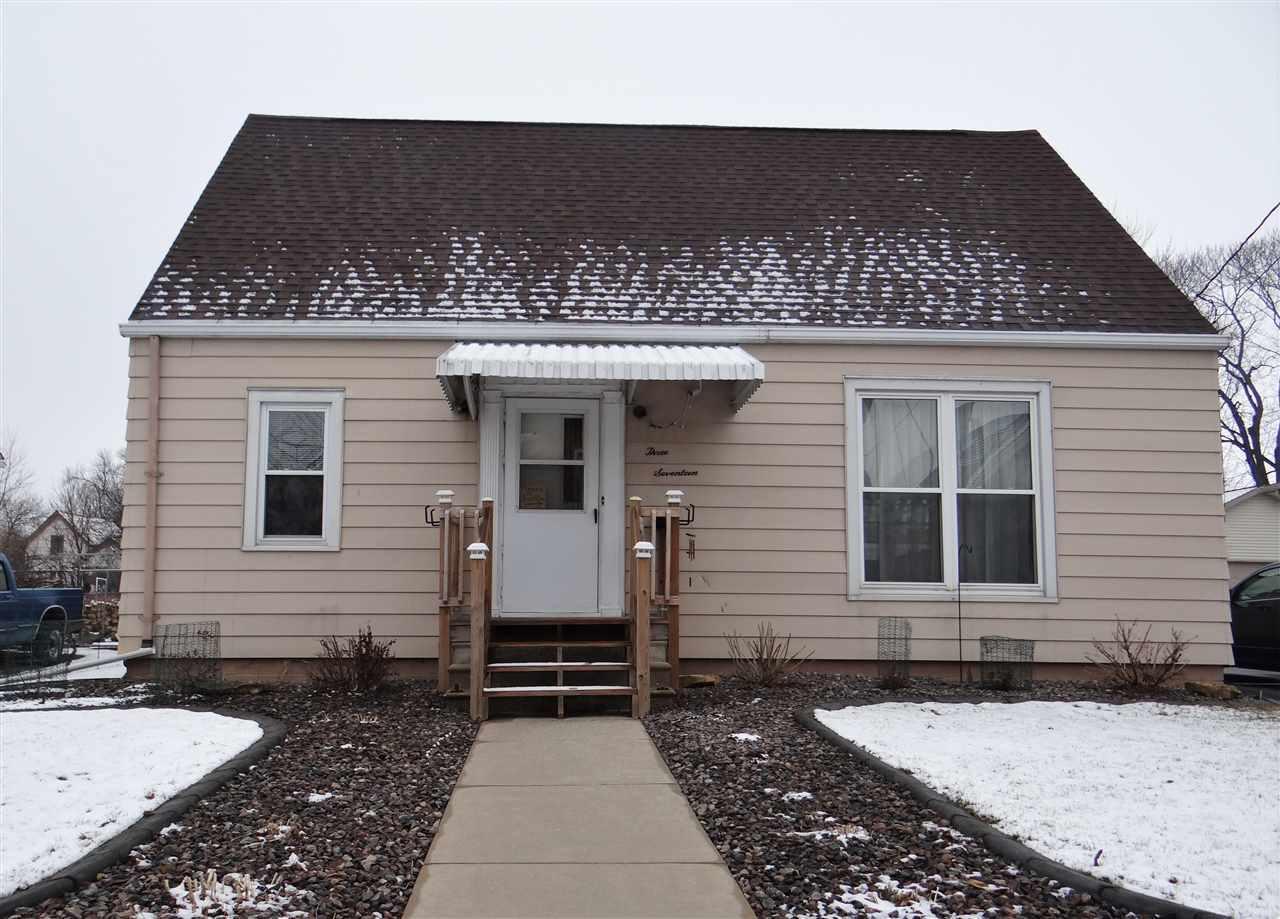 317 2nd St, Neenah, WI 54956 | MLS# 50219268 | Redfin