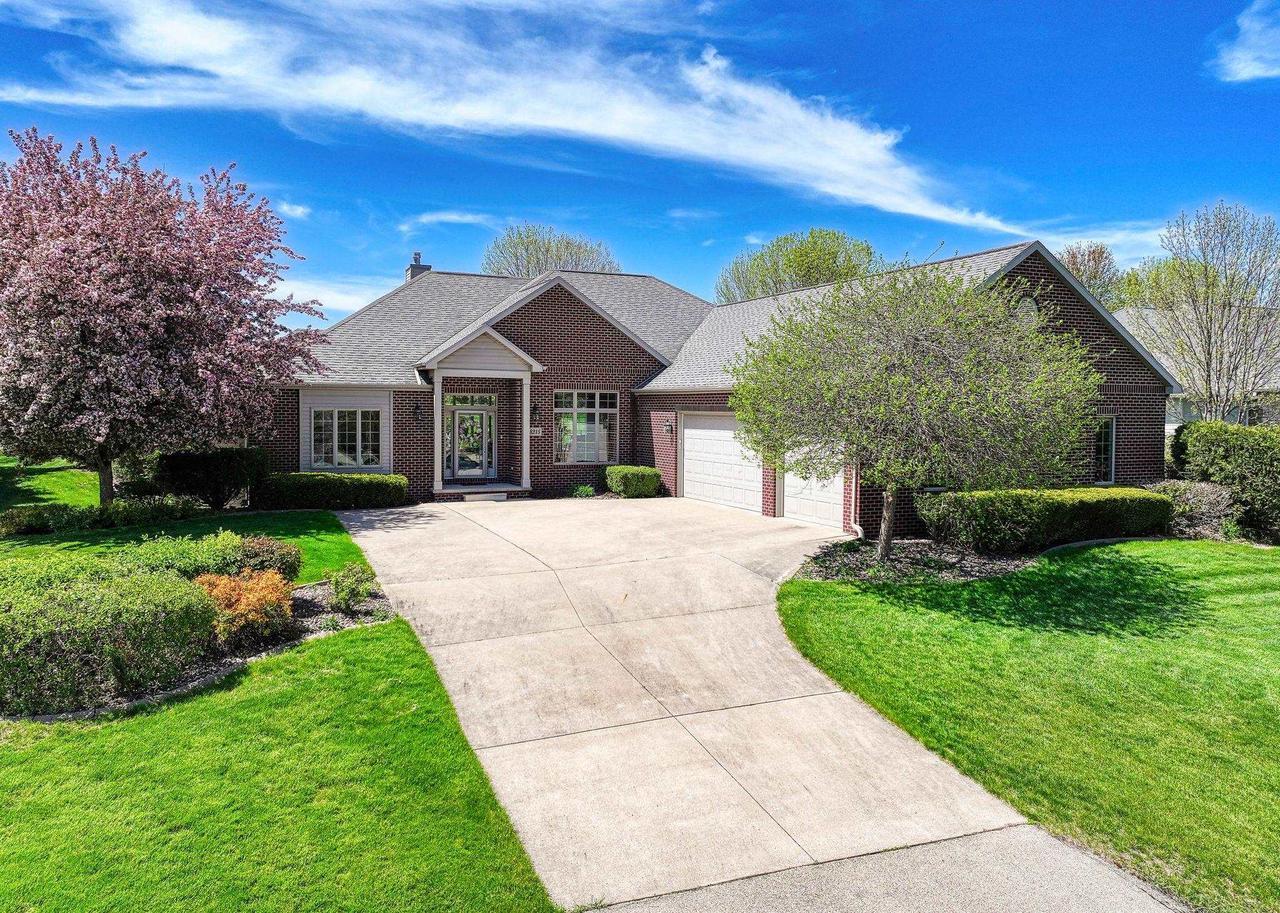 8215 Golf Course Dr Neenah WI 54956 Redfin 8215 Golf Course Dr Neenah WI 54956 Redfin