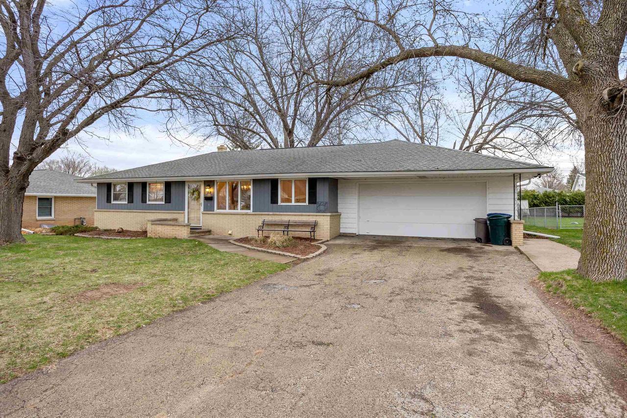 519 S Washington St, Combined Locks, WI 54113 MLS 50273714 Redfin