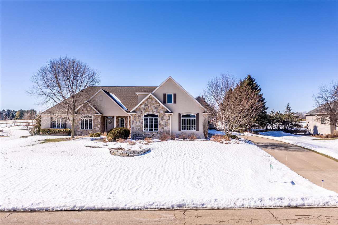 8203 Golf Course Dr Neenah WI 54956 MLS# 50235960 Redfin 8203 Golf Course Dr Neenah WI 54956 MLS# 50235960 Redfin