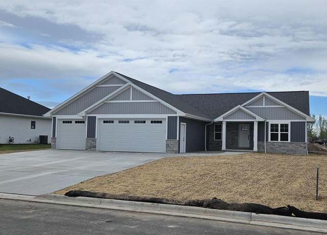 Property at 1363 Highland Ridge Dr, De Pere, WI 54115, 3 beds, 2.5 baths