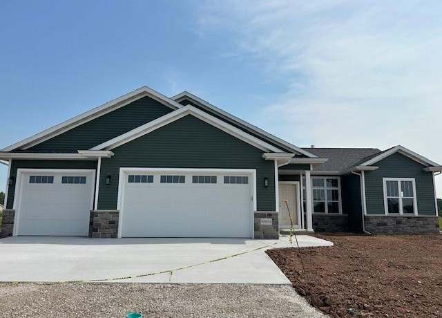 Property at N8034 Oakwood Dr, Sherwood, WI 54169, 3 beds, 2.5 baths