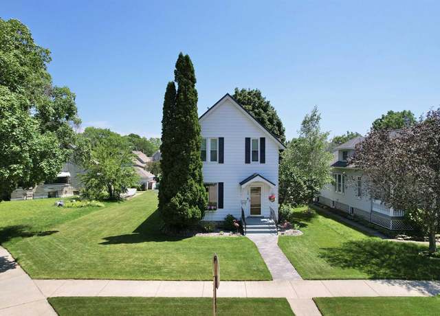 Property at 700 Jackson St, Marinette, WI 54143, 3 beds, 2 baths