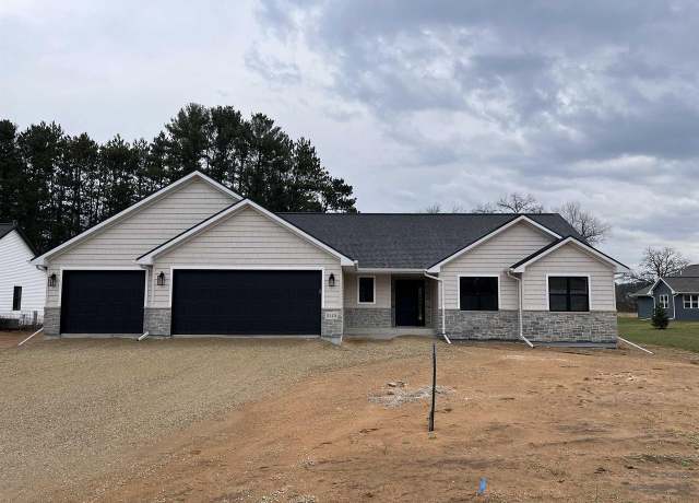 Property at 2110 Abbey Rd, New London, WI 54961, 3 beds, 2 baths