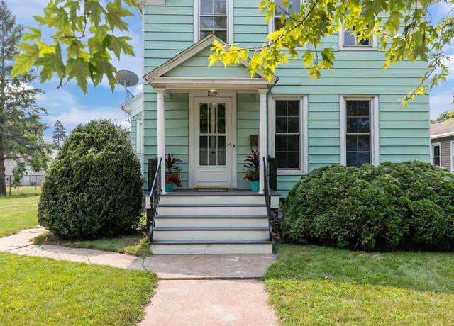 Property at 829 Otter Ave, Oshkosh, WI 54901, 4 beds, 1 bath