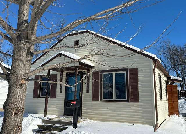 Property at 9 Armstrong Ct, Kaukauna, WI 54130, 2 beds, 1 bath