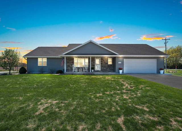 Property at 104 Golden Wheat Ln, Wrightstown, WI 54180, 3 beds, 2 baths