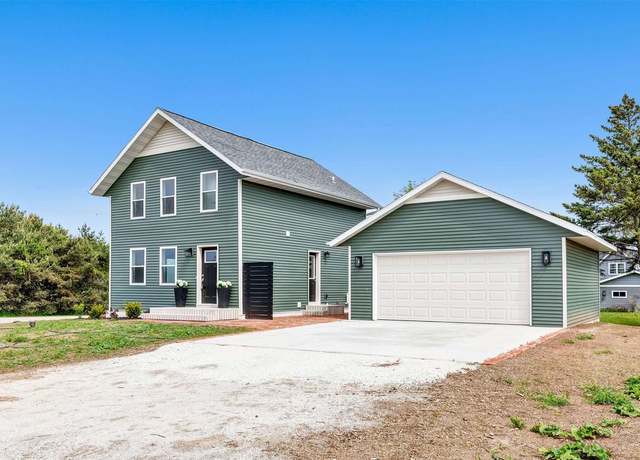Property at 10892 Stage Rd, Brussels, WI 54204, 3 beds, 2.5 baths