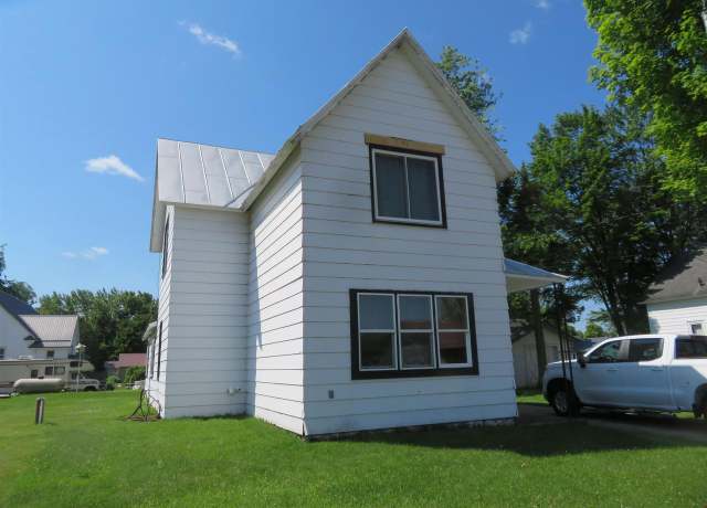 Property at 114 E Harrison St, Big Falls, WI 54926, 3 beds, 1 bath