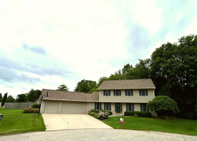 Property at W2525 Clover Downs Ct, Appleton, WI 54915, 4 beds, 3.5 baths
