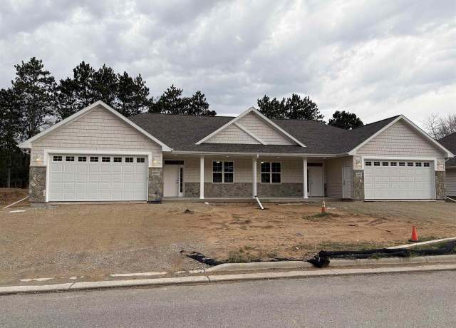 Property at 2095 Abbey Rd, New London, WI 54961, 3 beds, 2 baths