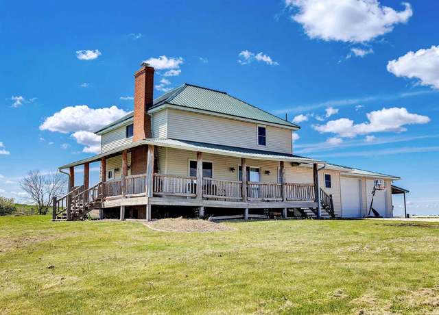 Property at 4600 Kamper Ln, Denmark, WI 54208, 3 beds, 2.5 baths