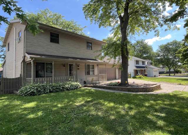 Property at 1308 Carole Ln, Green Bay, WI 54313, 4 beds, 2.5 baths
