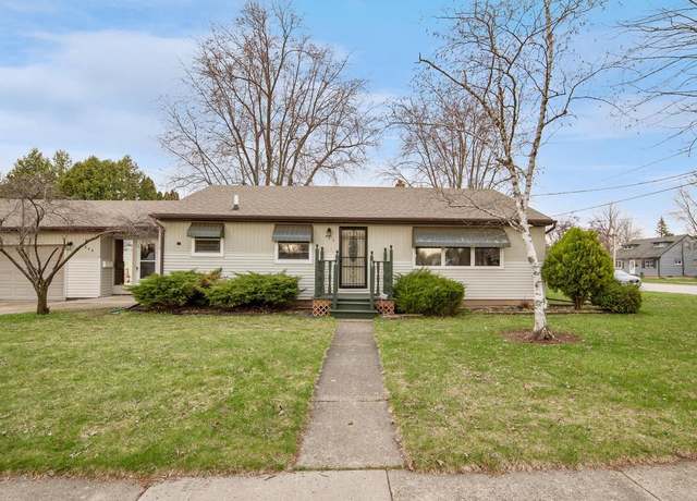 Property at 948 8th St, Menasha, WI 54952, 3 beds, 1 bath