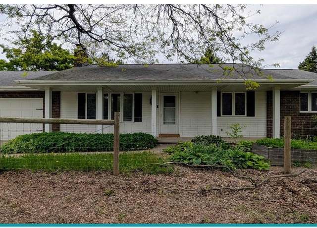 Property at 4310 Hillcrest Dr, Oneida, WI 54155, 3 beds, 2.5 baths
