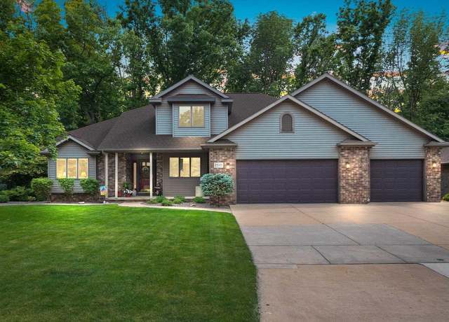 Property at 2510 Hillside Heights Dr, Green Bay, WI 54311, 4 beds, 3 baths
