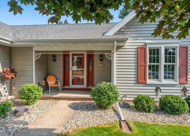 Property at 212 E Norfolk Pl, Appleton, WI 54911, 3 beds, 2 baths