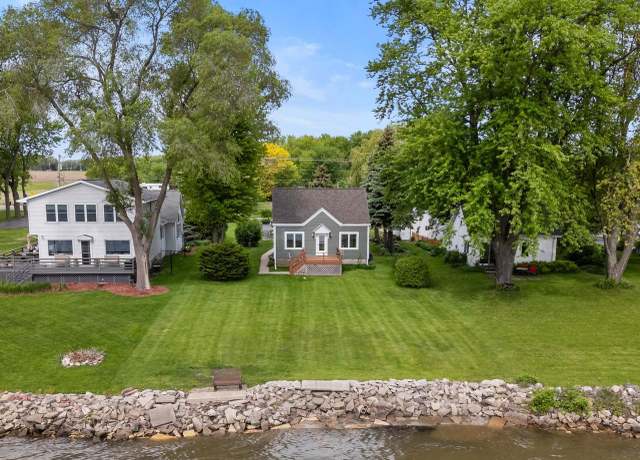 Property at N8163 Lakeshore Dr, Fond Du Lac, WI 54937, 2 beds, 1 bath