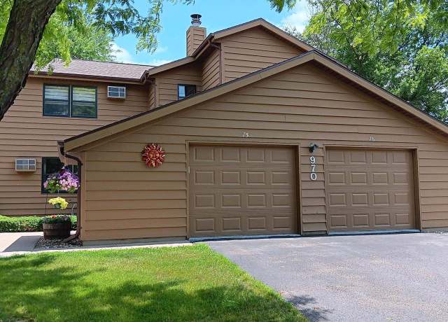 Property at 970 Manor Dr #75, Neenah, WI 54956, 3 beds, 2 baths