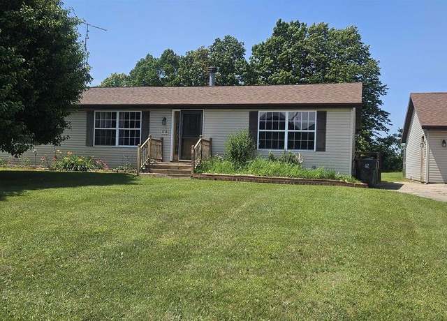 Property at 1712 Cedarview Dr, Saint Cloud, WI 53079, 3 beds, 2 baths