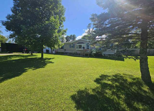 Property at 1248 Melissa Blvd, Little Suamico, WI 54141, 3 beds, 2 baths