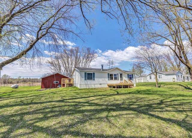 Property at 7712 County Rd Y, Oconto, WI 54153, 3 beds, 2 baths