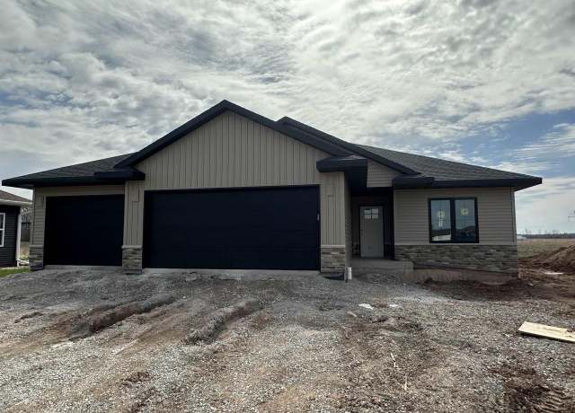 Property at 726 Tambour Ct #7, De Pere, WI 54115, 2 beds, 2 baths